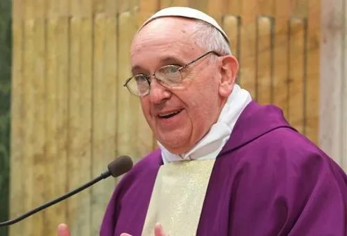O Papa exorta a meditar nesta Semana Santa na infinita paciência de Deus conosco