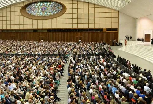 Sala Paulo VI lotada para escutar a catequese do Papa