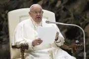 Papa Francisco em audiência geral ontem (1) na Sala Paulo VI no Vaticano.
