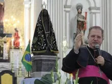 Dom Fernando Rifan, bispo da Administração Apostólica São João Maria Vianney.