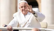 Papa Francisco pede paz em todo o mundo em sua mensagem de Páscoa de 2024