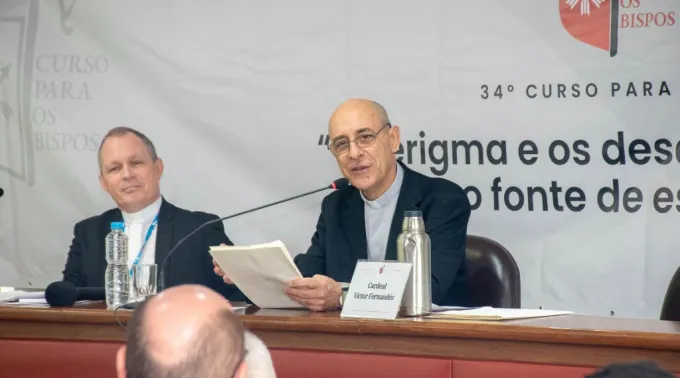 Prefeito do Dicastério para a Doutrina da Fé, cardeal Victor Manuel Fernández, na conferência no 54º Curso para Bispos do Brasil. ?? 