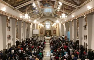 Parte interna do santuário Nossa Senhora do Carmo, em Betim (MG)