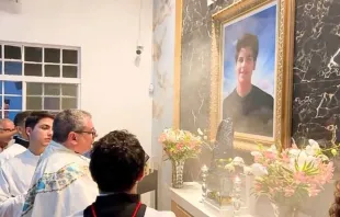 Novenário em honra ao beato Carlo Acutis e Nossa Senhora Aparecida na capela do "Milagre", em Campo Grande.
