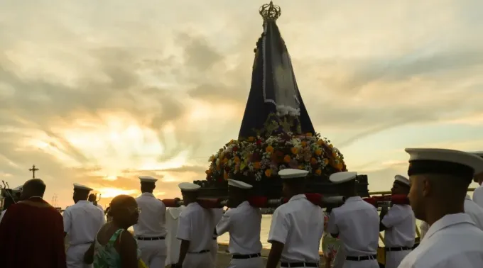 Imagem Nossa Senhora da Boa Viagem em procissão terrestre