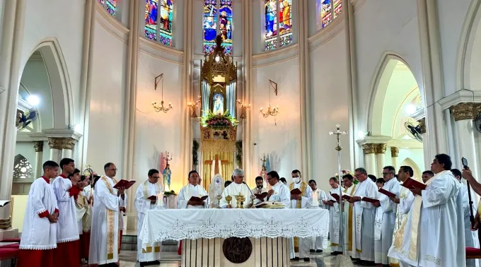 Missa em sufrágio da alma do papa Francisco Picos