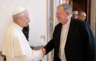 Papa Leão XIV e o cardeal Jaime Spengler, presidente da CNBB