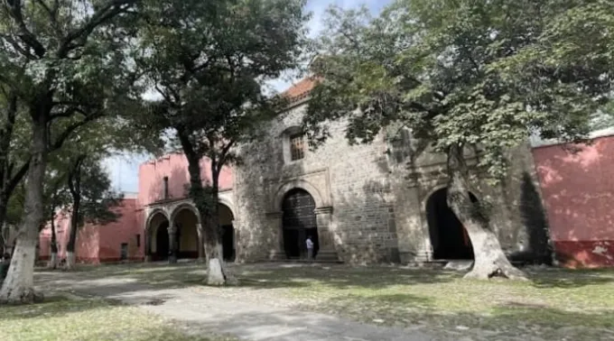 Exterior da catedral de Tlaxcala, no México ?? 
