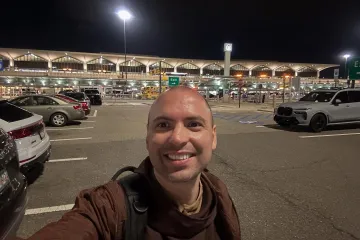 Frei Gilson chega aos EUA para Congresso da Comunidade Obra de Maria em Massachussets.