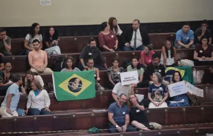 Manifestantes pró-vida na Câmara dos Vereadores dos Rio de Janeiro durante a votação do Projeto de Lei nº 16/2017