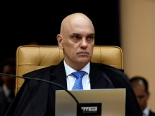 Ministro Alexandre de Moraes na sessão plenária do STF em 3 de abril