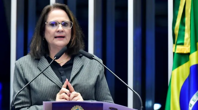 Senadora Damares Alves