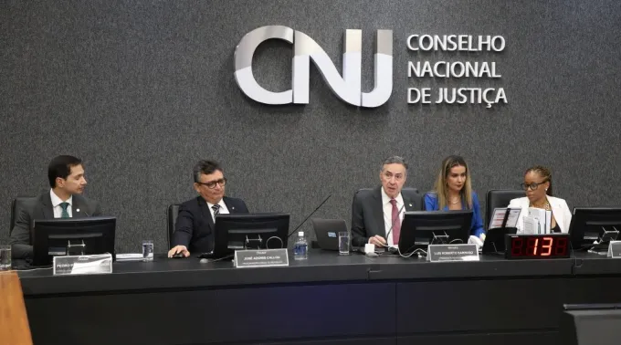 ministro Luís Roberto Barroso