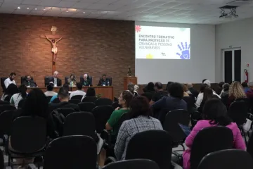 encontro formativo sobre a proteção de crianças cnbb