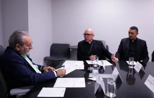 José Hiran Gallo, presidente do CFM e dom Ricardo Hoepers, secretário-geral da CNBB se reuniram na sede do CFM ontem, 31 de julho
