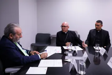 Dom Ricardo Hoepers, secretário-geral da CNBB e José Hiran Gallo, presidente do CFM