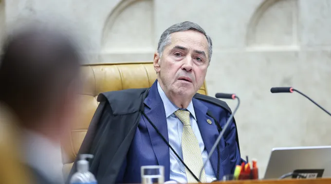 ministro aposentado Luís Roberto Barroso