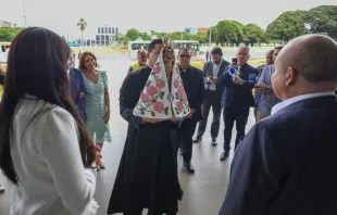 A primeira visita da imagem peregrina de Nossa Senhora de Nazaré à Brasília foi ao Palácio do Buriti, sede do Governo do Distrito Federal