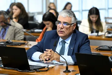 senador Eduardo Girão