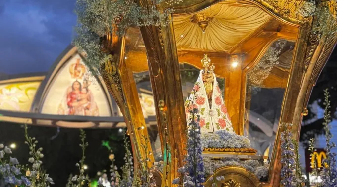 Imagem de Nossa Senhora de Nazaré no Círio