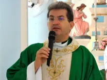 O bispo auxiliar eleito da Paraíba, padre Alcivan Tadeus Gomes de Araújo