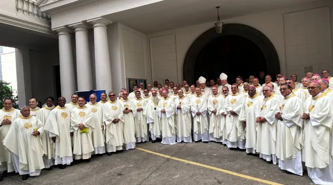 Participantes da 40ª Assembleia Geral Ordinária do Conselho Episcopal Latino-Americano e Caribenho (CELAM). ?? 