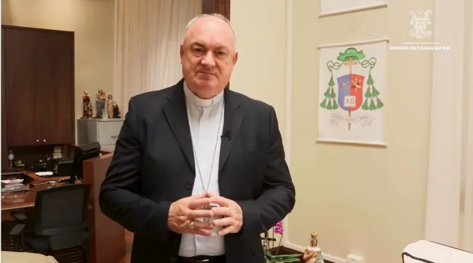 Bispo de Caxias do Sul (RS), dom José Gislon. ?? 