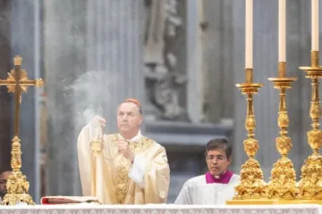 Cardeal Artime na oitava missa de Novendiales pela alma do papa Francisco