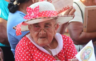 Cearense vestida como a beata Benigna Cardoso.