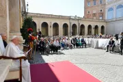 Papa Francisco em audiência com membros da Fazenda da Esperança no Vaticano hoje (29).