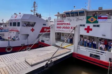 Barcos Hospitais Papa Francisco e Papa São João XXIII.