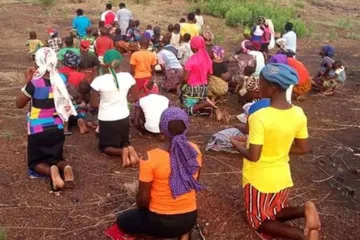 Grupo de cristãos na Nigéria