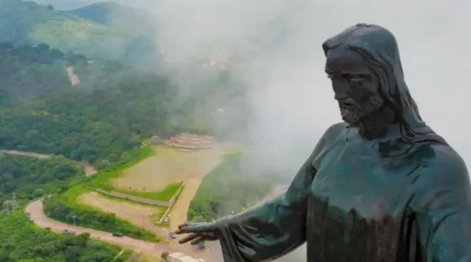Santuário do Cristo Rei da Paz na colina do cálice, no México