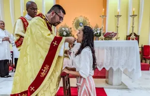 A primeira Comunhão de Sara