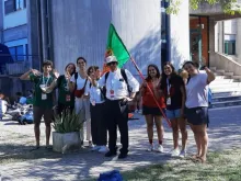 Dom Rui Valério com jovens no jubileu, em Roma