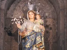 Nossa Senhora da Paz, do santuário de Nossa Senhora da Paz, em Vila Franca do Campo