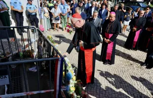 O cardeal Pietro Parolin reza pelas vítimas do acidente no elevador da Glória, em Lisboa