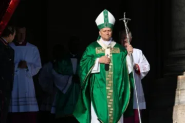O papa Leão XIV chega à Praça de São Pedro