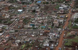 Cidade de Rio Bonito do Iguaçu (PR) atingida por tornado