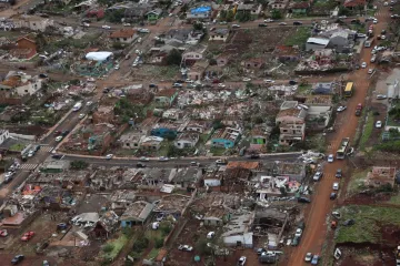 Cidade de Rio Bonito do Iguaçu (PR) atingida por tornado