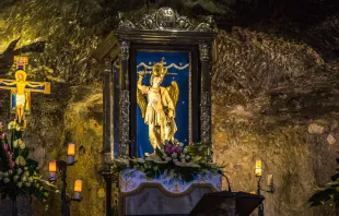 Imagem de São Miguel Arcanjo no Monte Gargano