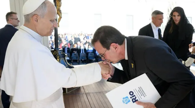 O prefeito do Rio de Janeiro, Eduardo Paes, em encontro com o papa Leão XIV