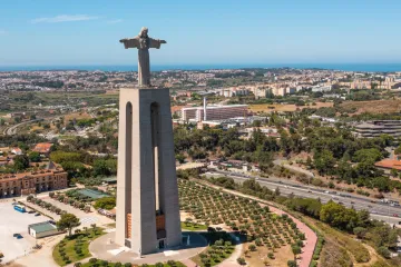 Santuário de Cristo Rei em Almada, diocese de Setúbal, Portugal