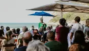Comunidade Shalom faz Réveillon com missa e adoração na praia no Rio de Janeiro