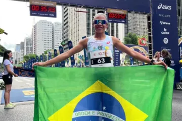 Núbia de Oliveira ao final da corrida