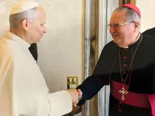 Papa Leão XIV e dom Fernando Rifan, no Vaticano