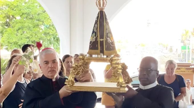 imagem peregrina de Nossa Senhora Aparecida