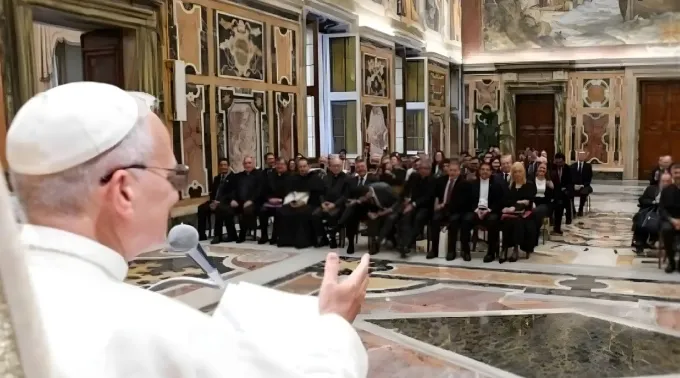 Papa Leão XIV se dirige aos representantes das universidades católicas da América Latina