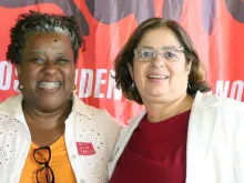 A ministra dos Direitos Humanos e da Cidadania, Macaé Evaristo e a ministra das Mulheres, Cida Gonçalves.