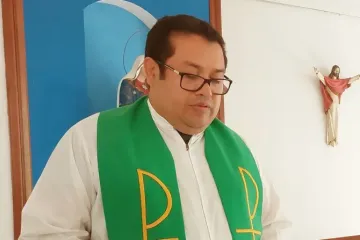 Padre Mauricio Valdivia Prado.